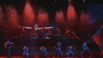 龙乡水里看“贵秀”：贵州竟藏有这么高级的沉浸式演出，以及首个5G旅游演艺剧场