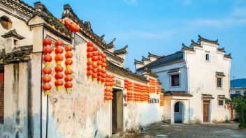这座<b>千年古镇</b>，在科技守护中迈向悠长岁月