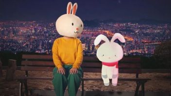 一句「i miss you 兔」，如何让<b>思念食品</b>突围春节营销？