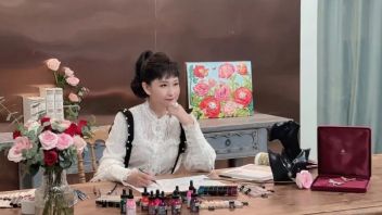 这个央美才女笔下的钢笔画，精细到“变态”，看过的人都被震撼了：第一张美到极致！