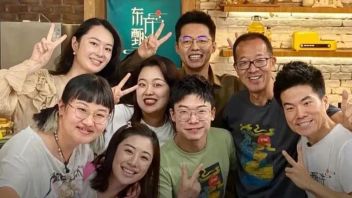 轮到俞敏洪救东方甄选了