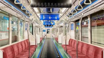 日本地铁广告炸翻了！“连环夺命闹钟”广告火上热推