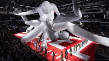 演出活动 | 极限雕塑、双生之镜和影像空间，2023 米兰时装周的秀场艺术