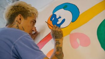 Artnet即刻<b>收藏上新</b>：用温暖色彩填满房间，他用画笔聚焦“爱意”