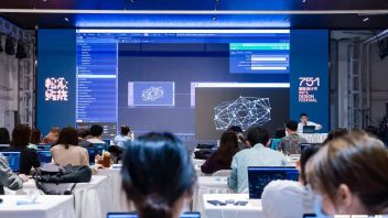 <b>新媒体艺术专业</b>教师出席北京国际设计周/751国际设计节