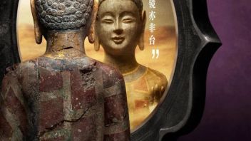 设计丨黄海再出新海报！今年故宫午门大展的<b>海报设计</b>堪称“神来之笔”