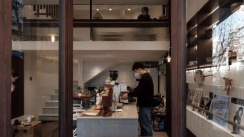 杭州38㎡的双层小咖啡馆，让门店融入街道
