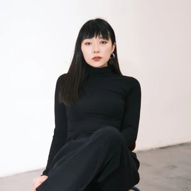 "林间空地"对谈栏目丨梁远苇:在顺流中做一个逆流的人-数艺网