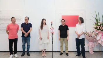 凤凰艺术 | 隐秘而伟大？“刺破”柔软后从中能看到的到底是什么