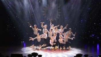 “砥砺奋进守初心 青春献礼二十大” 山东工艺美术学院第十五届“五月的花海”