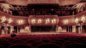 旅游演艺如何绝地逢生？疫情倒逼市场转型，尝试“线上＋线下”演出模式，探索品牌多元化传播路径