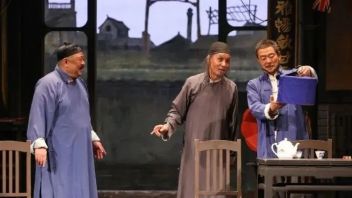 舞台丨《<b>茶馆</b>》：诉尽小人物的悲欢离合