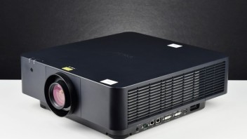 高品质画面 索尼F755HZ激光3LCD投影评测