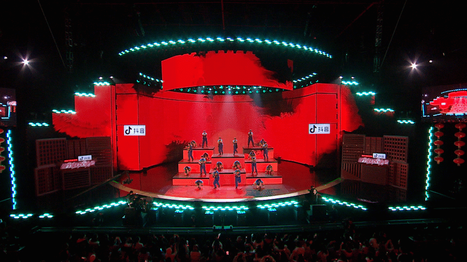 湖南卫视小年夜春晚多重舞美视觉设计将长沙城搬上舞台