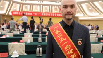 喜讯！广美“冰墩墩”设计团队总执行刘平云荣膺2022年度广东省五一劳动奖章