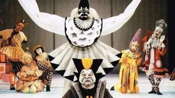 舞台丨奇幻的《鹿王》木偶设计，讲述精妙的魔幻故事