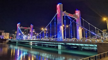 张家口一河两岸光影秀献礼冬奥