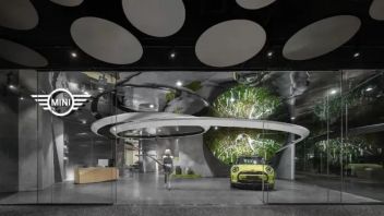 MINI中国首家<b>城市展厅</b>，构筑差异化商场汽车展厅