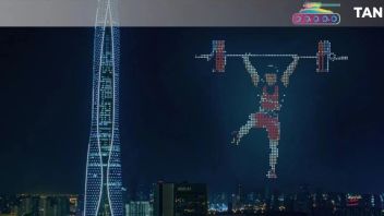<b>无人机灯光秀</b>：一年营收仅5亿，1000架飞机需1000万成本，业内人：拼演出内容才能活下去