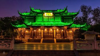 中秋之夜，瘦西湖畔，二分明月忆扬州