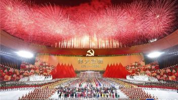 无比自豪！长安街靓丽\