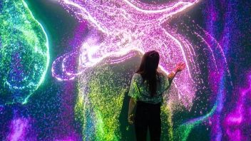 演出活动 | 以光影消融自然边界，Moment Factory 首个“<b>水世界</b>”主题展