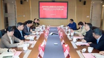 我校赴松江区<b>工人文化宫</b>参观交流