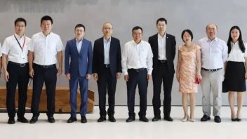 <b>平安银行</b>行长胡跃飞一行参观考察大华股份