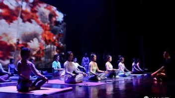 <b>沉浸式舞台</b>| 打破传统观演模式，解锁“舞台+”的多重可能