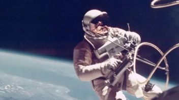 Artnet<b>线上拍卖</b>上新丨跟随NASA的复古照片，回望人类探索太空的旅程