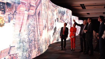 <b>水晶石</b>匠心之作“流动的杰作—清明上河图”精彩亮相中新建交50周年庆祝活动