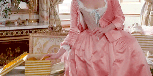 《发条橙》a clockwork orange《发条橙》海报《发条橙》是米兰拉