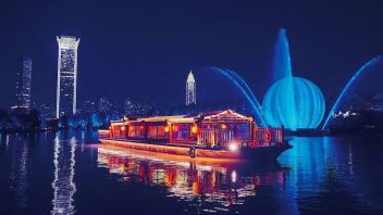沉浸式夜间经济：从夜景“亮化”到经济“活化”,从<b>城市治理</b>到拉动就业，沉浸式夜游赋能城市夜间经济焕活创新