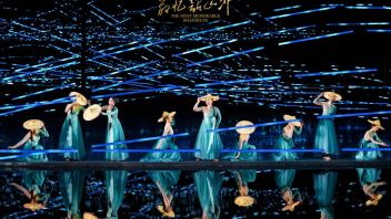三湘印象2021年实现营收30亿元：文化演艺板块稳步开拓，推进新演艺项目，总体票房收入同比增长11.74%