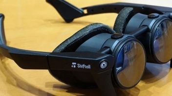 <b>松下</b>VR专访：Lumix镜头工厂出品，自研透镜比Kopin版更好