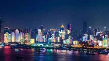 流光溢彩！多地开启大型灯光秀献礼<b>香港回归25周年</b>！
