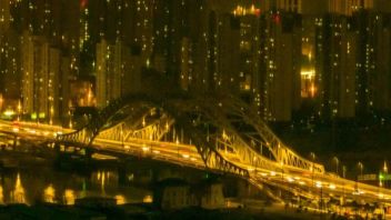 变身“<b>城市地标</b>”和“网红打卡点”！那些桥梁是如何做到的？