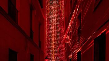 马德里灯光艺术装置“DATA”