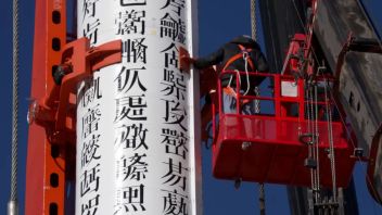 凤凰艺术 专栏｜乔纳斯·斯坦普：<b>徐冰</b>，艺术卡门线——一种新范式