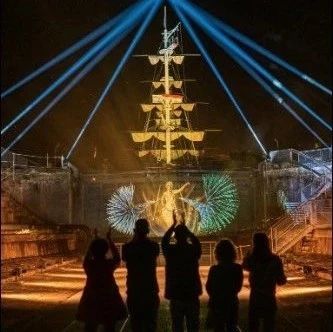 风格丨多感官冒险，藏在兵工厂里的海洋<b>主题夜游</b>体验