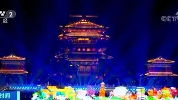 <b>央视报道</b>泰州旅游节：“水幕灯光秀”点亮夜经济