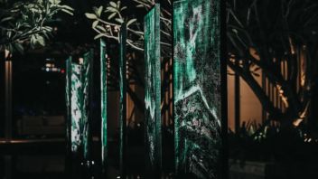 吴观真“恍惚”：于粼粼水光间，探寻记忆的本真