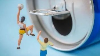 精选60张“小人国”<b>微距</b>图，处处藏着广告植入空间！
