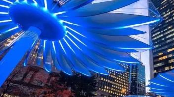 <b>温哥华</b>沉浸式灯光艺术装置《Parasol》