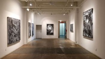 凤凰艺术 预热 | 十年一觉：<b>吴谦</b>“墨系列”作品展即将开幕