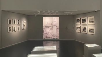 观展 | 关于人的纪念——<b>清华大学艺术博物馆</b>“栋梁：梁思成诞辰一百二十周年文献展”