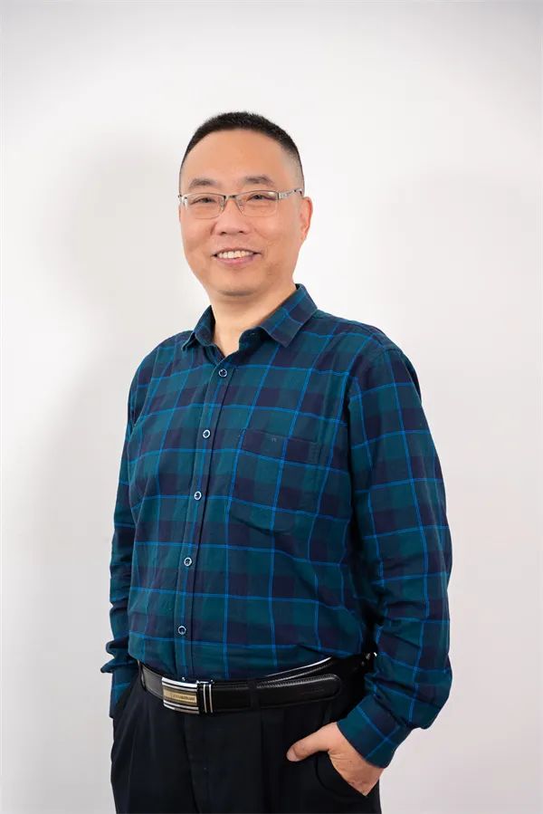 鹏城追光 | 洞见十年 沉淀与反思-数艺网