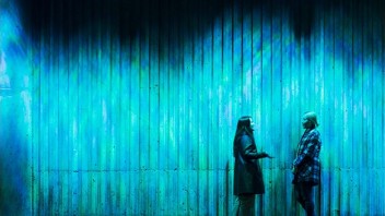 沉浸式<b>光影体验</b>，灯光艺术作品“Sea Change”