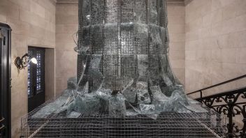 空灵艺术装置 “Monumento”