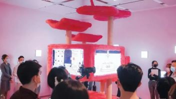 在一座“搞钱之城”，没办法“与钱无关”